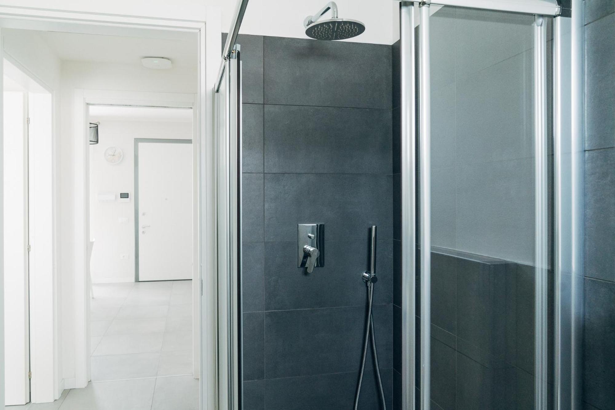 The Prince - Luxury Apartments With Pool Пескьера-дель-Гарда Экстерьер фото